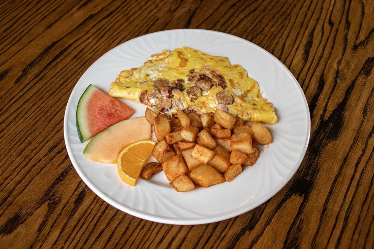 Meat Extravaganza Omelette (1200 Calories)