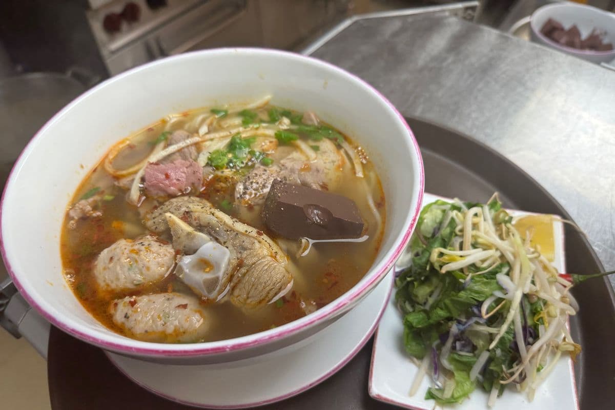 12. Hue Style Noodle Soup - Bun Bo Hue (Large)