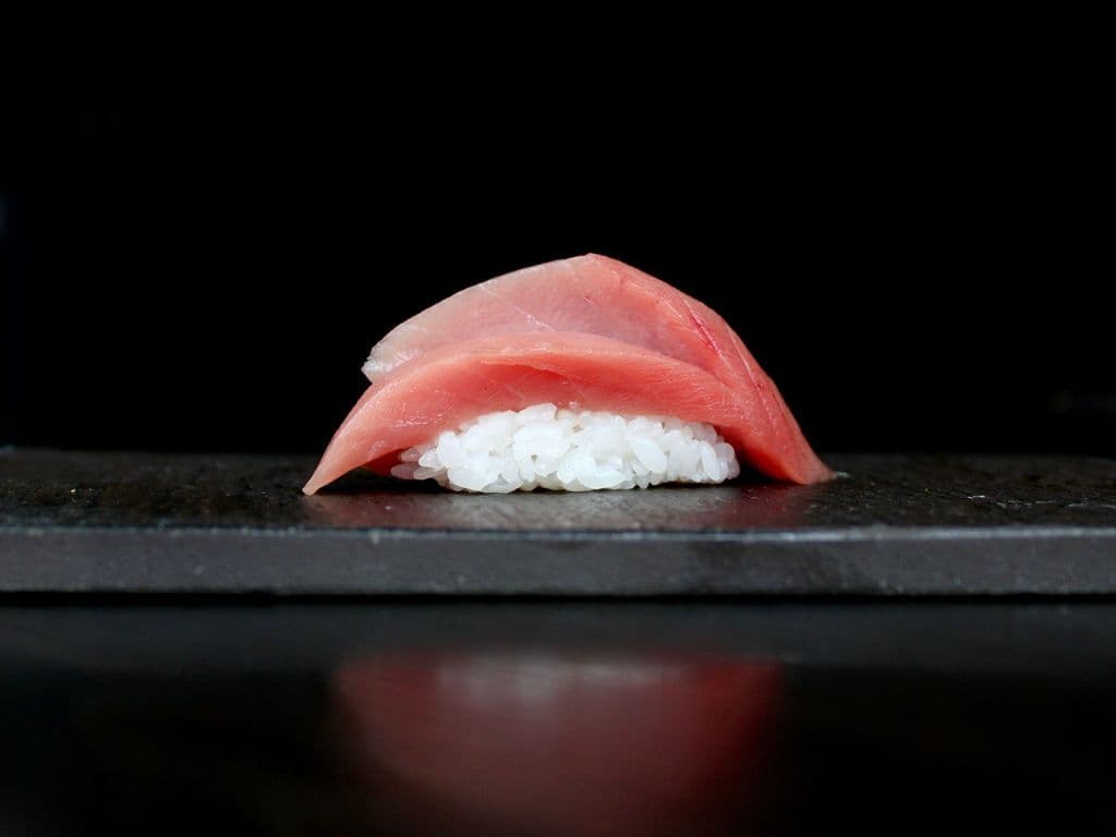 Chutoro nigiri