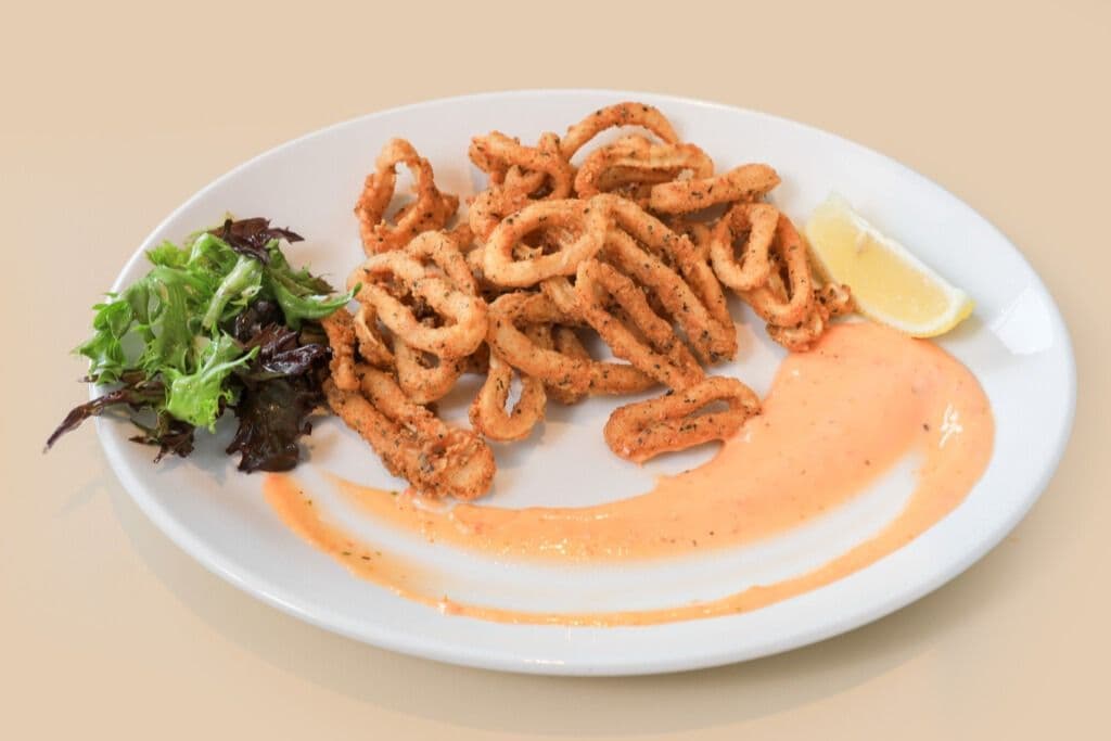 Calmars frits / Fried Calamari (2 unités. / 2 units.)