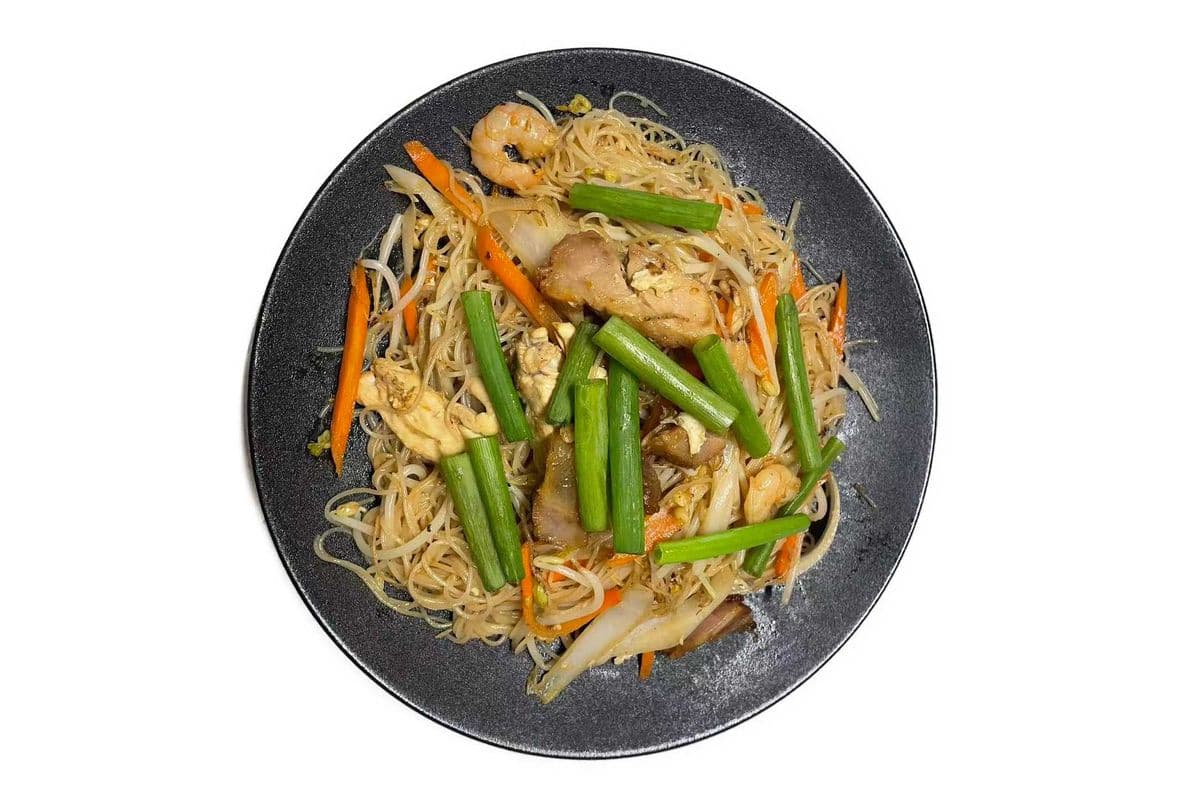 M12. Home Style Rice Noodle 炒米粉