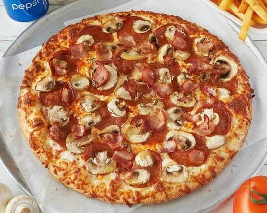 2x10" Small Quebecoise Pizza / 10" petites pizzas québécoise