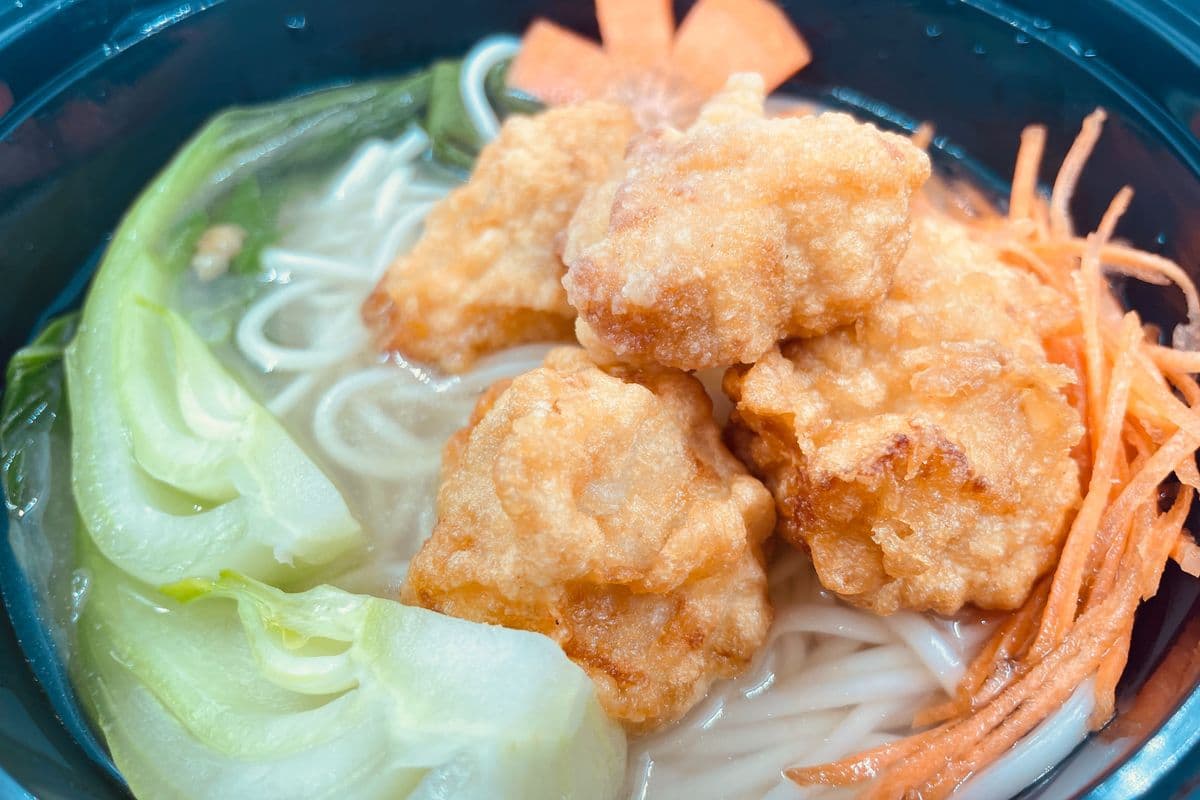 #9. Soupe de Nouilles au Poulet