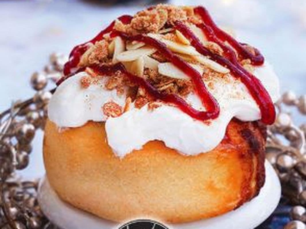 Creme Brule Roll