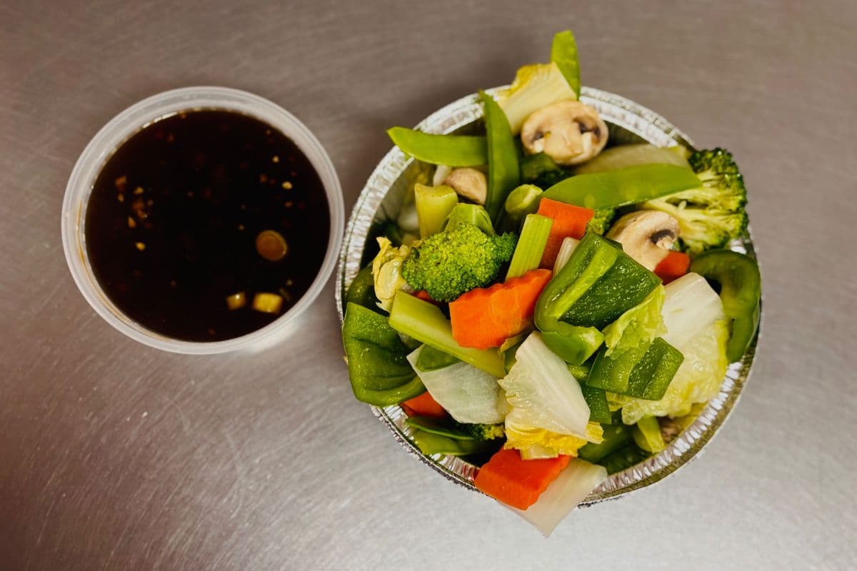 D1. Steamed Mixed Vegetables Delight