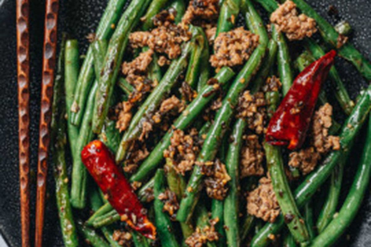 Fried french beans and beef 牛肉干煸四季豆