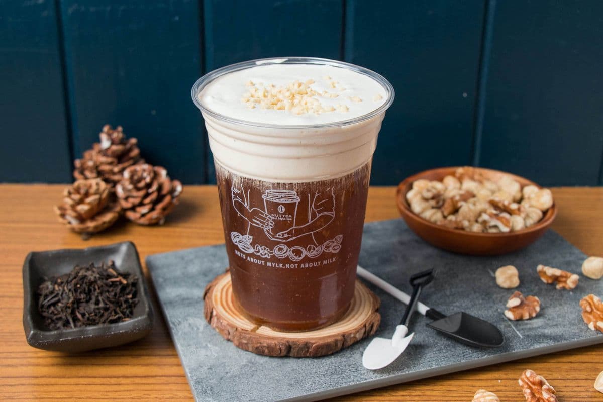 Oolong Tea with Nut Cream