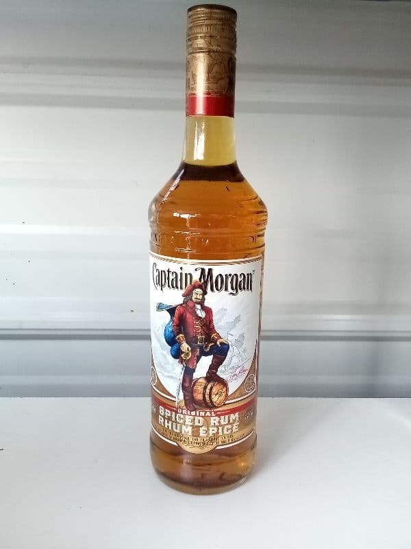 Captain Morgan Spiced (750 ml)