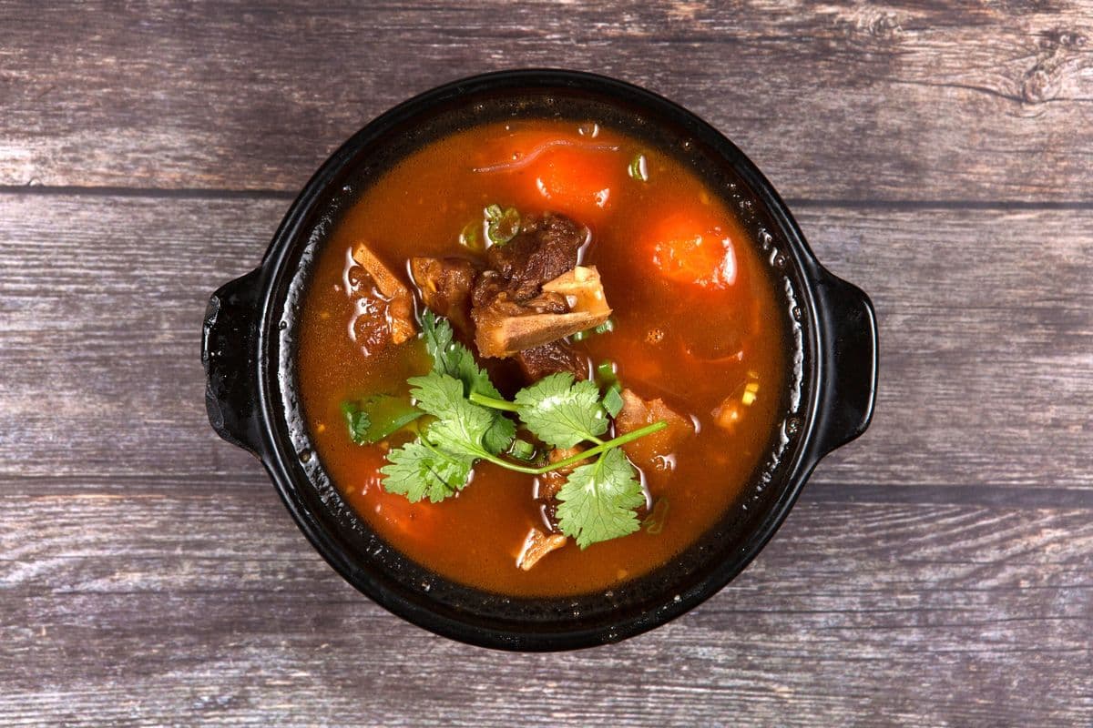Tomato and Oxtail Casserole 番茄牛尾砂锅