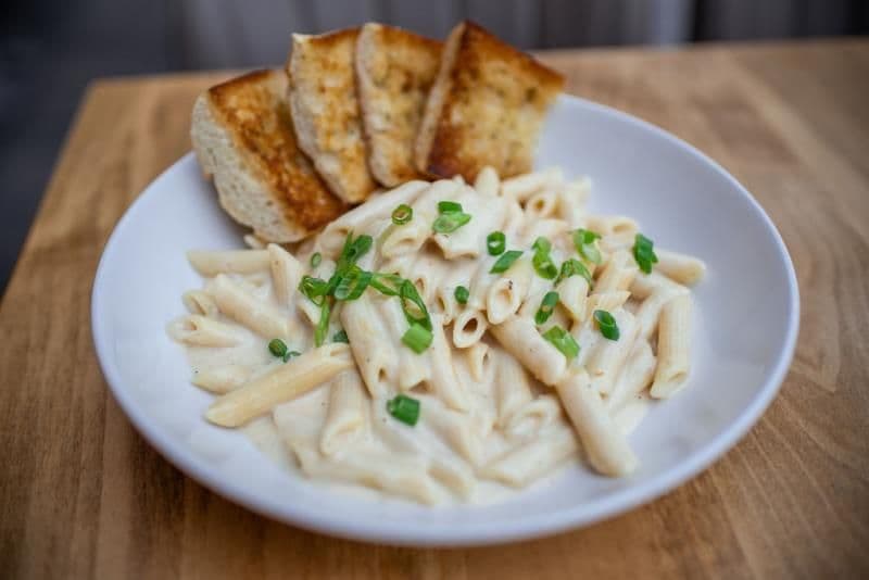 VEGGIE FOUR CHEESE PENNE