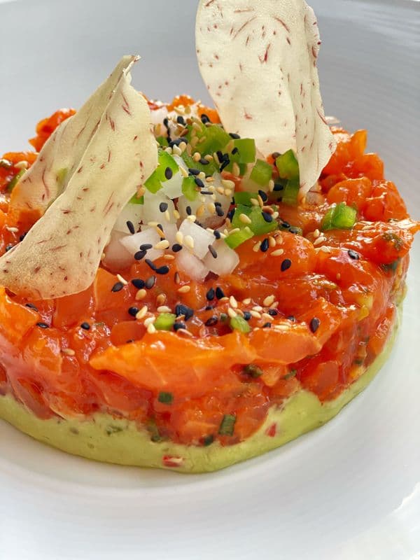 Tartare de saumon épicé / Spicy Salmon Tartar
