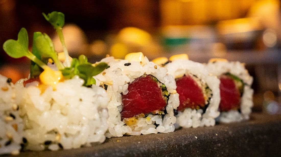 06. Spicy Tuna Roll (8 pcs) - 辣辣吞拿