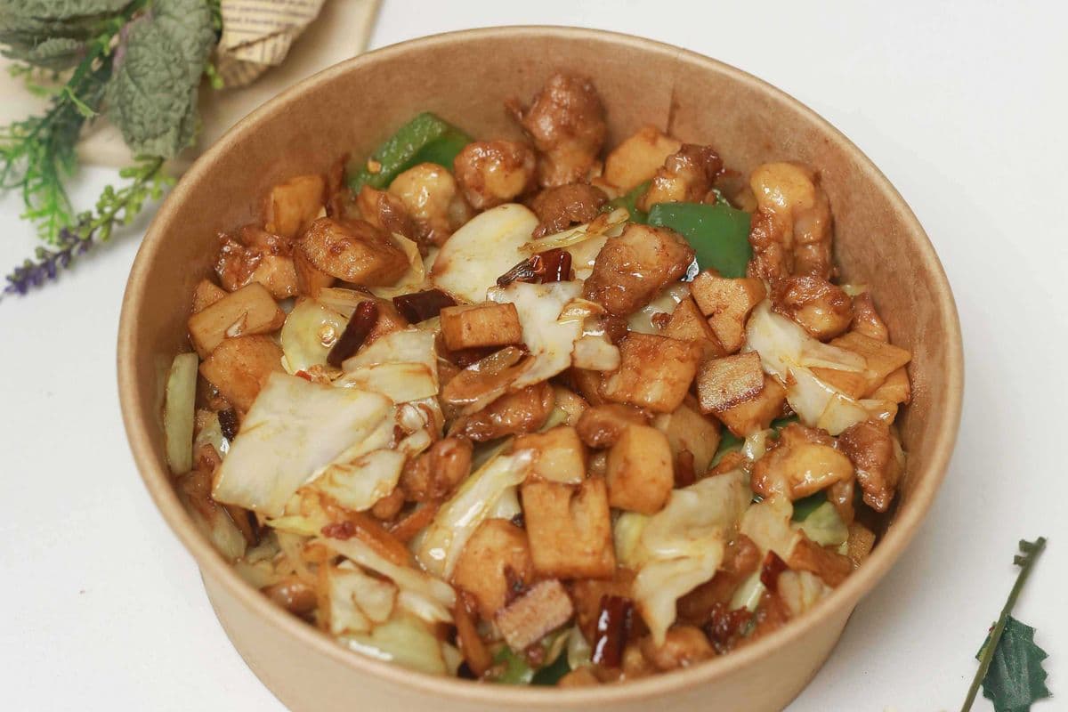 【F3】Stir-fried chicken knee with lotus root 鸡软骨爆炒藕丁