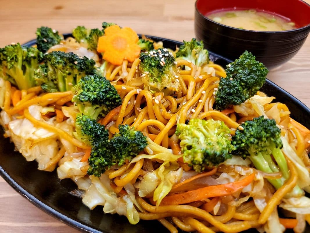 - Veg Yakisoba