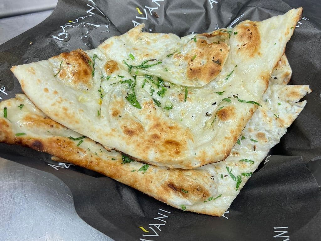 GARLIC NAAN