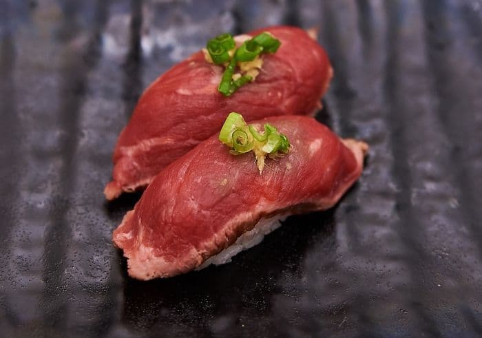 Raw Steak (gyu) Sushi (2 pcs)
