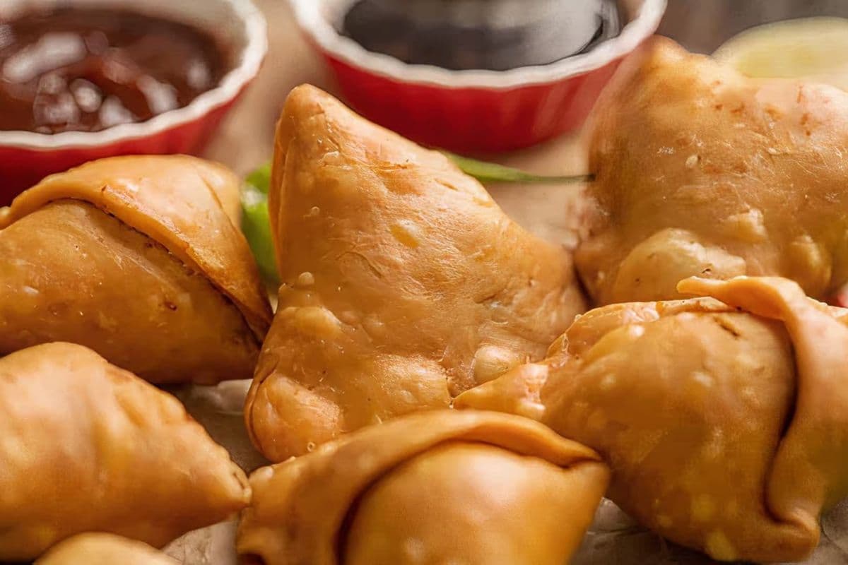Samosa (2 mcx) / (2 pcs)