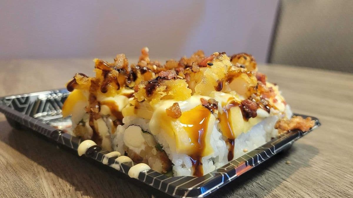 U3. Crispy Mango Roll