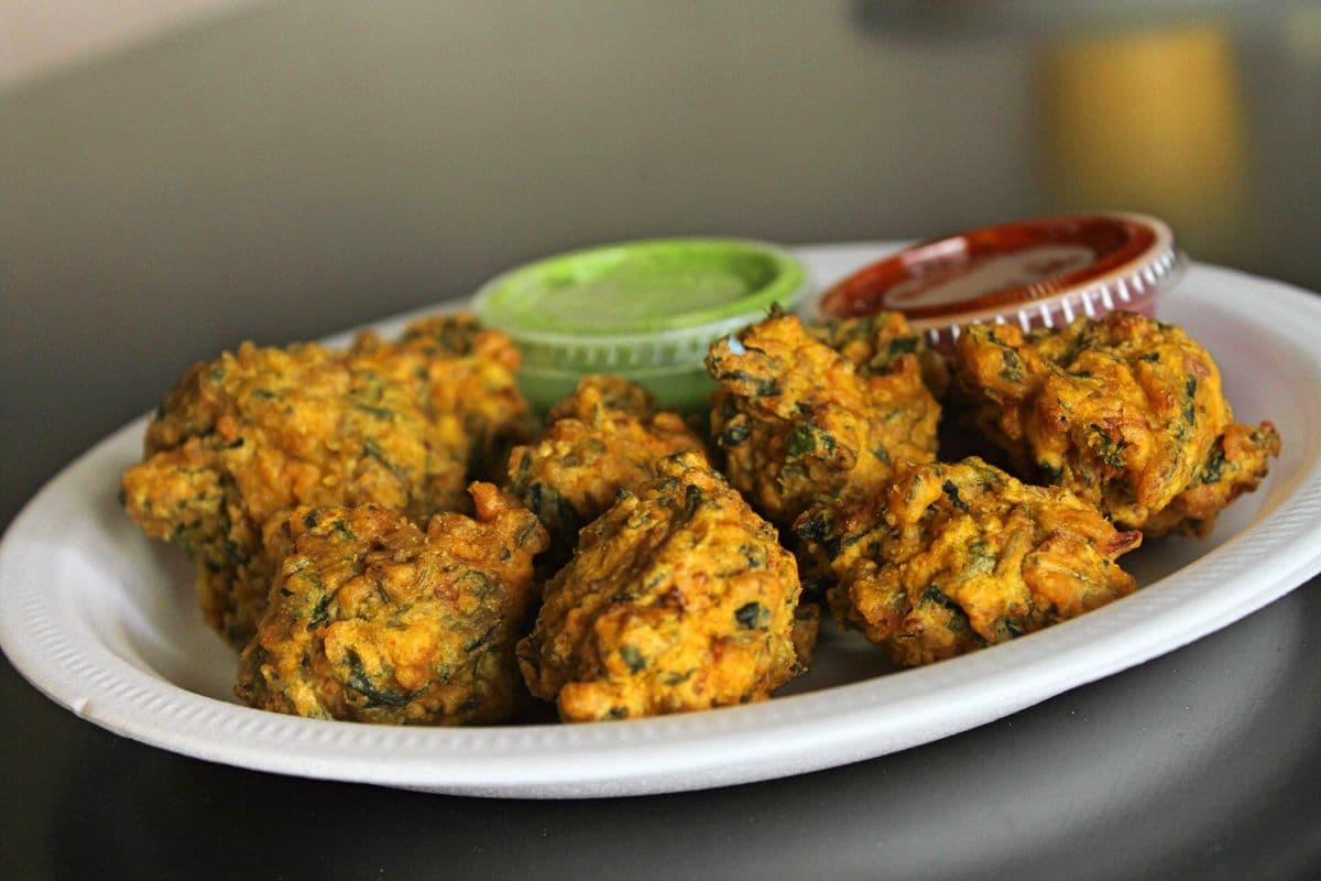 VEGI PAKODA (8 PCS)