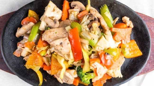 Grésillant avec crevettes et viande / Sizzling Stirfried Shrimps and Meat