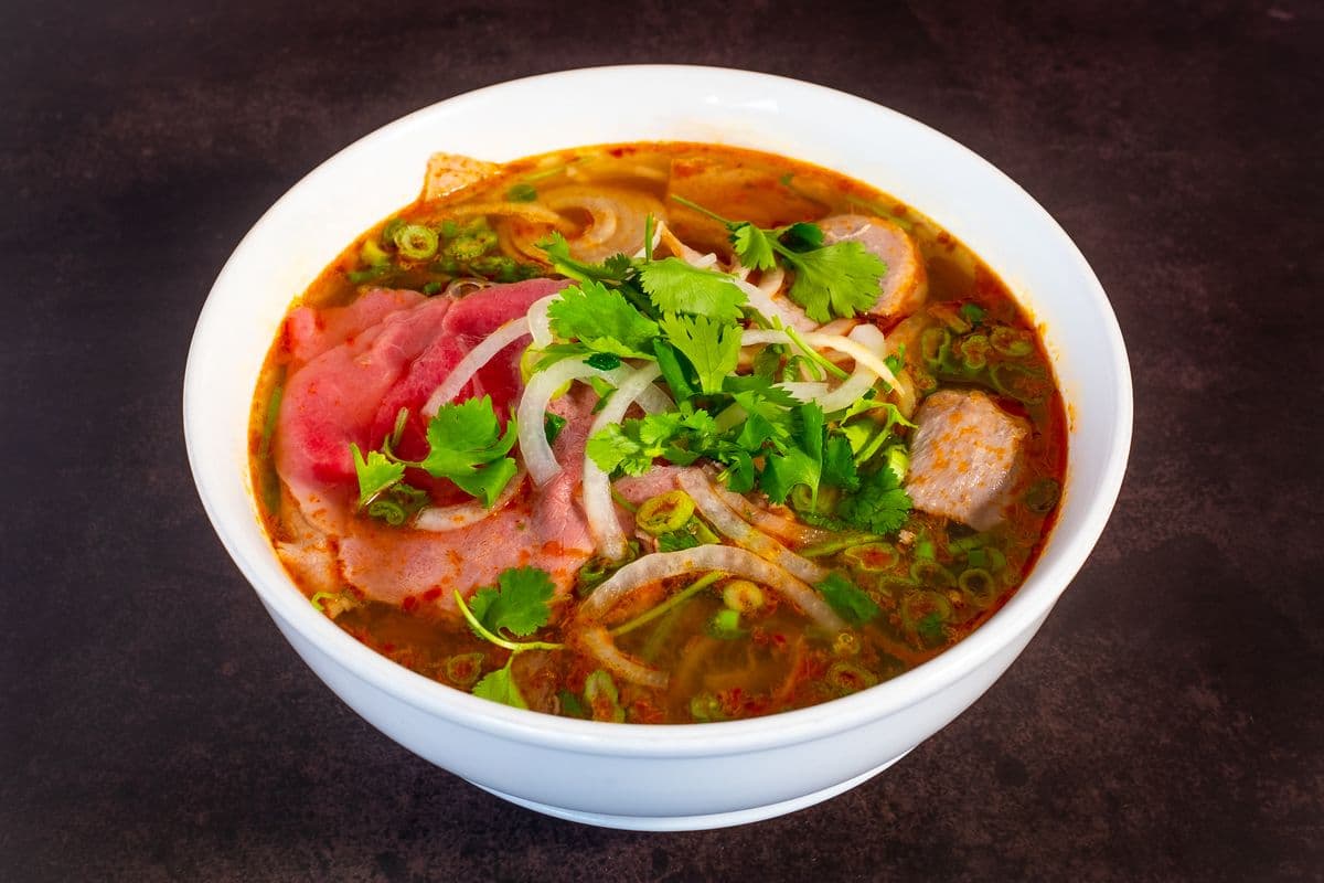 S5. Spicy Hue Style Noodle Soup - Bun Bo Hue