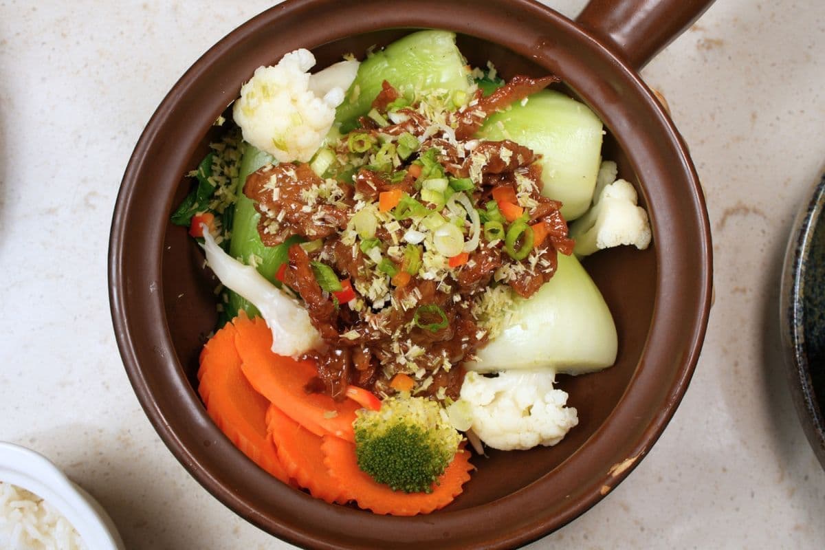 Cordyceps Chicken Claypot (Spicy)