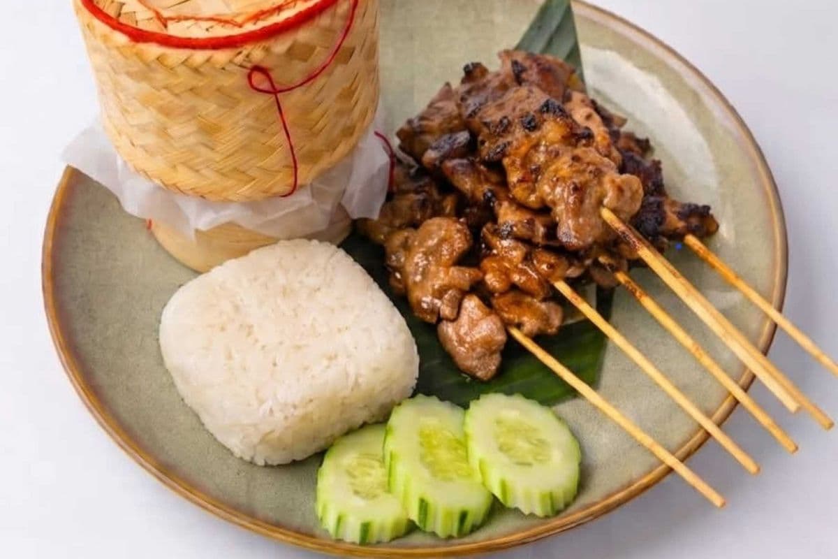 Moo Ping (Thai Style BBQ Pork) 6 Pcs.