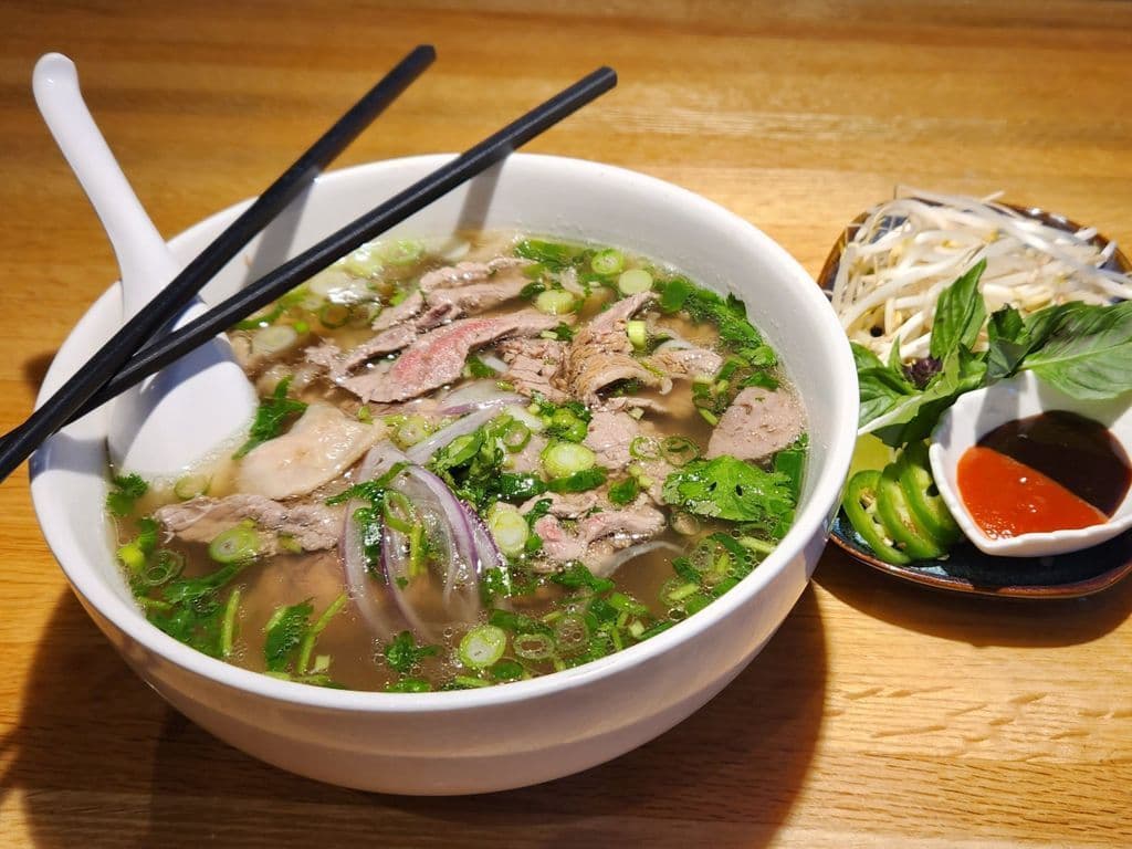 Deluxe Pho