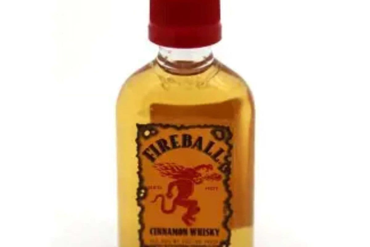Fireball Cinnamon Whiskey - 50ml (1 x 50ml)