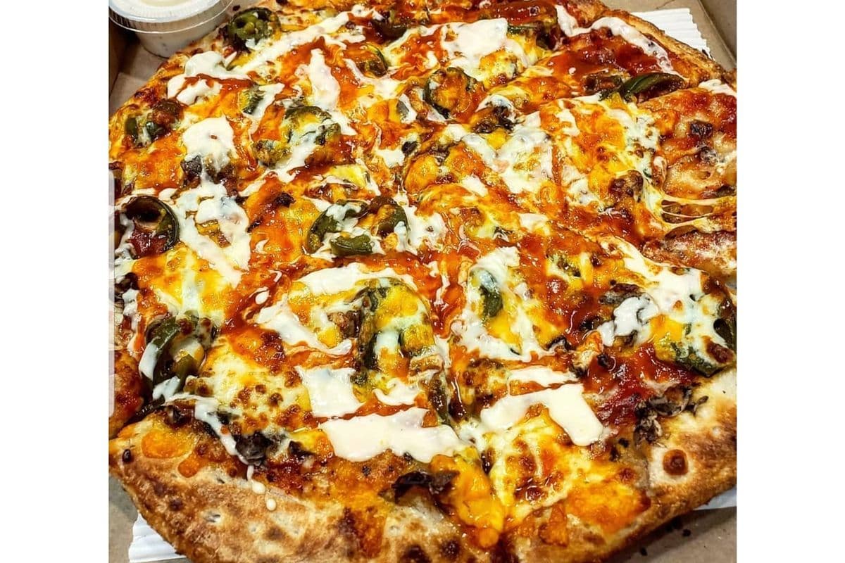 Medium Chicken Shawarma Pizza