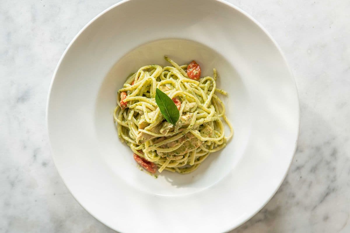 Linguini Pollo E Pesto