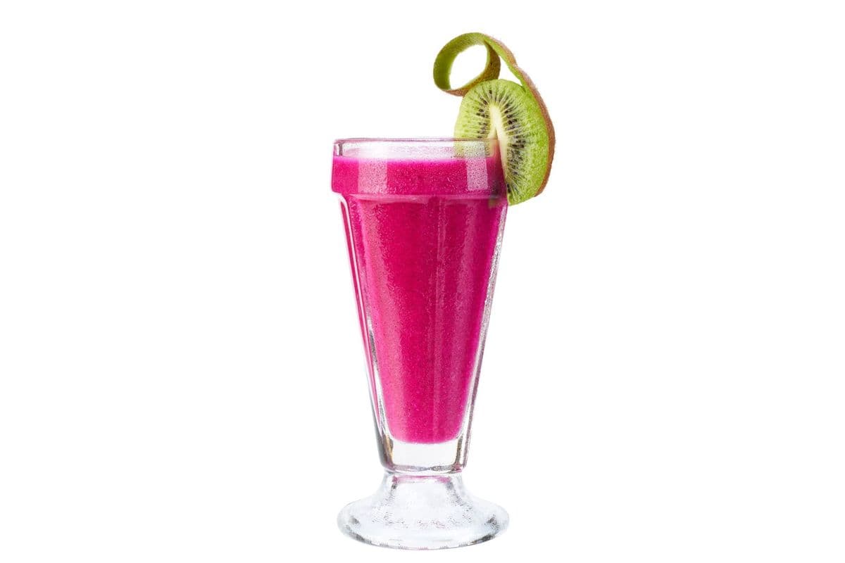 Cocktail banane, ananas, goyave et fruit du dragon