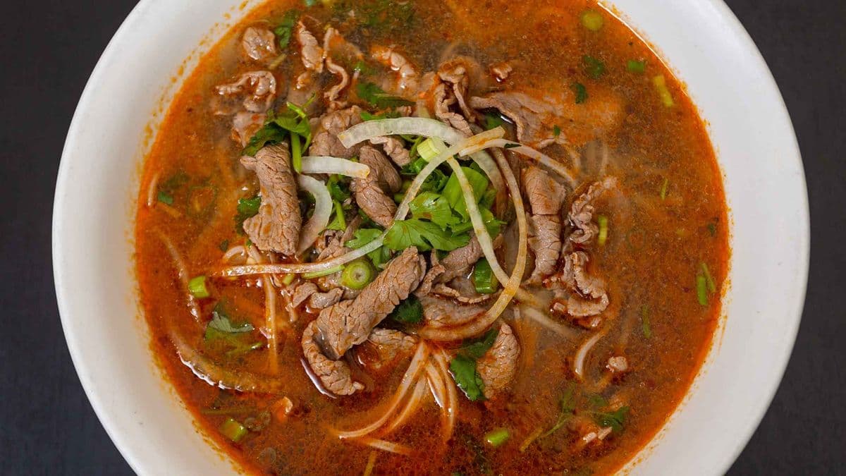 19.Original Satay Sliced Beef Noodle Soup