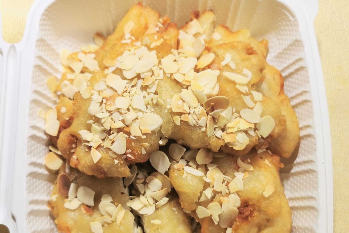 66. Breaded Almond Chicken 杏仁酥鸡