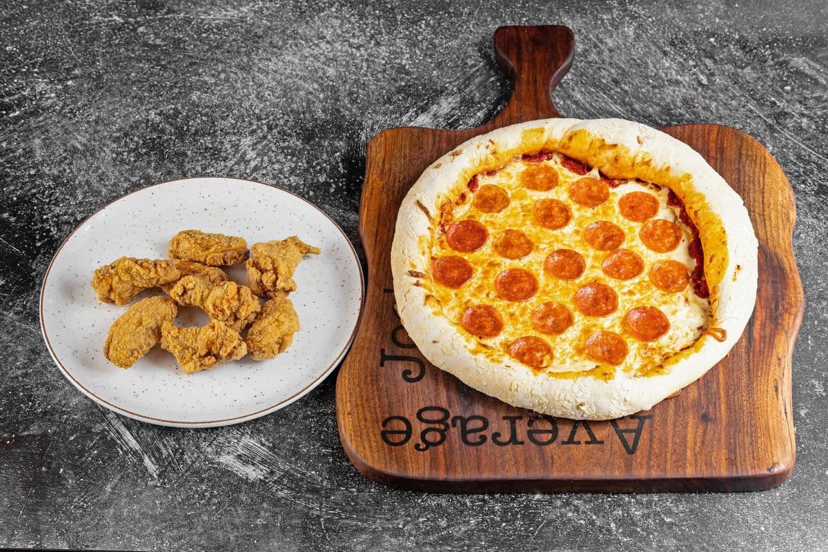 Pepperoni & Cheese Pizza