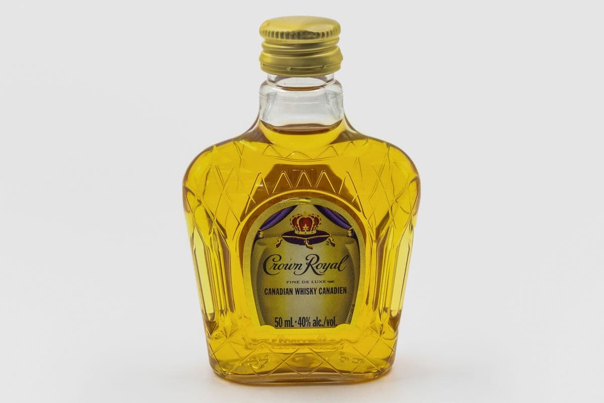 CROWN ROYAL 50ML (1 x 50ML)