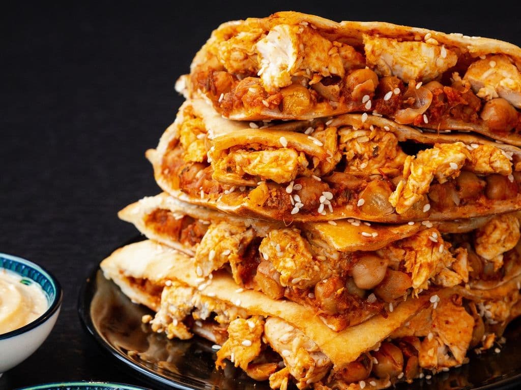Murgh Cholay Naan