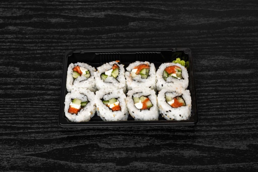 Smoked Salmon Roll (8 Pcs)