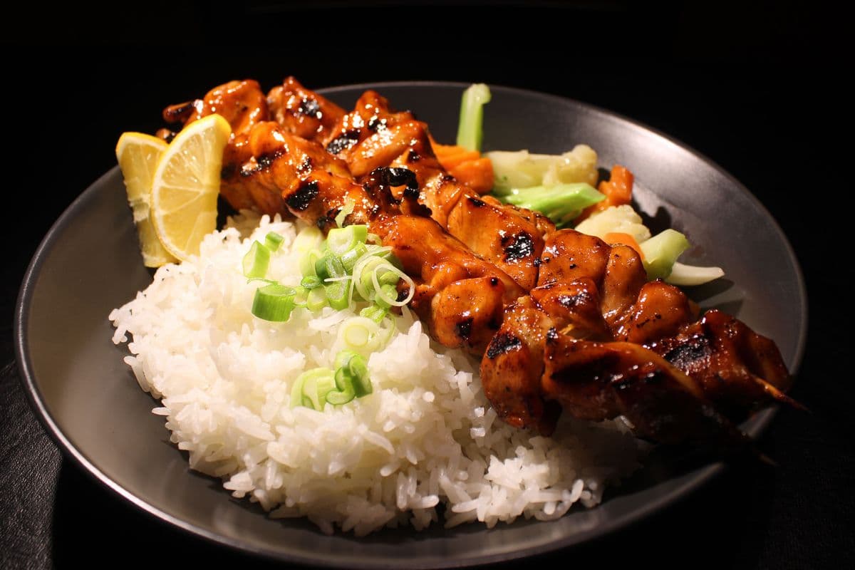 2pcs Chicken Skewers rice and Mix Veg