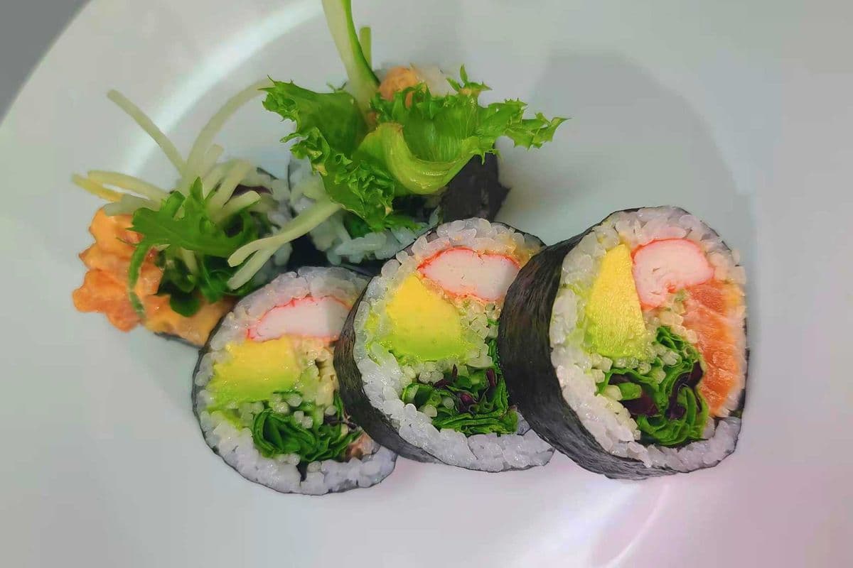 82. Dynamite Futo Maki (5 pcs)