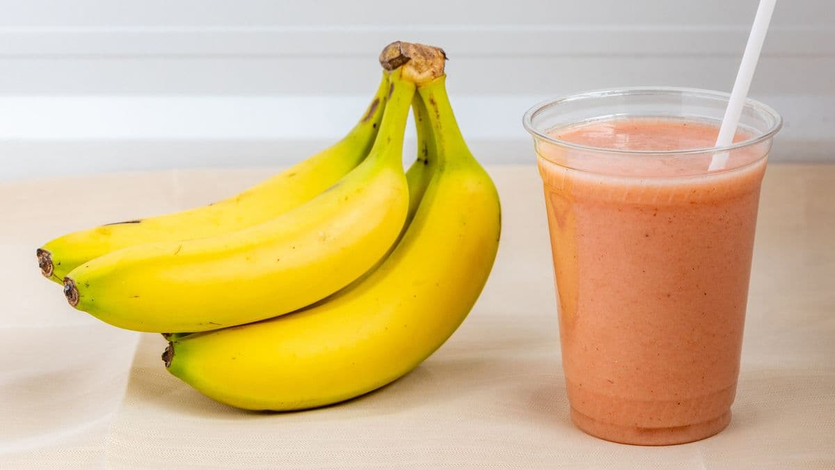 Strawberry & Banana whole fruit smoothie