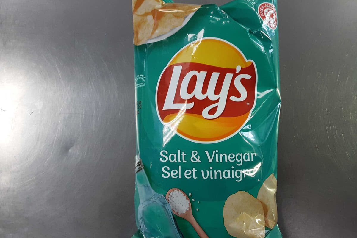 Lay's - Salt and Vinegar (165 g)