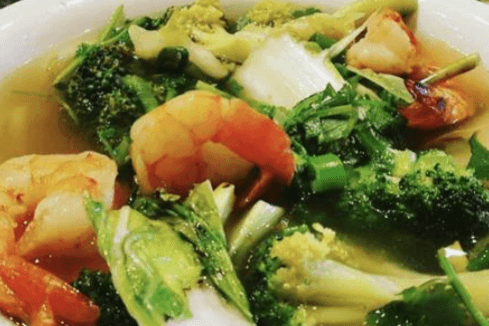 20. Pho au crevette et légume sauté / Sauteed Shrimp and Vegetable