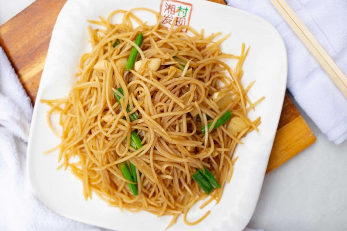 Shredded Potato with Sour Sauce 醋溜土豆丝