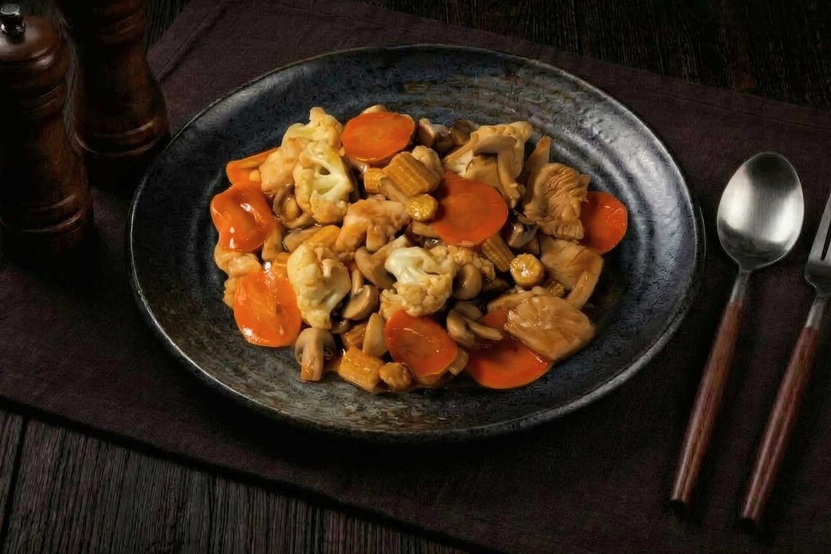 44. Moo Goo Gai Pan