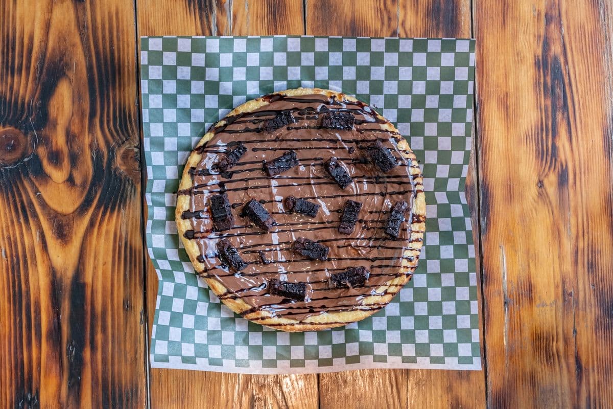 Petite Pizza triple fudge