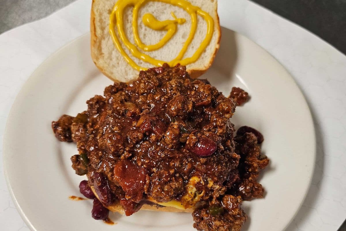 Chili Cheeseburger