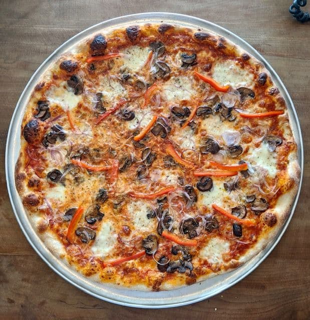 14" Veggie Deluxe Pizza