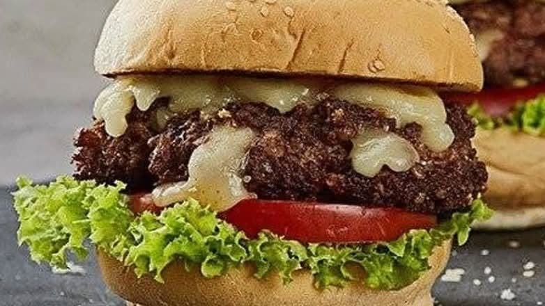 Creamy fusion beef burger