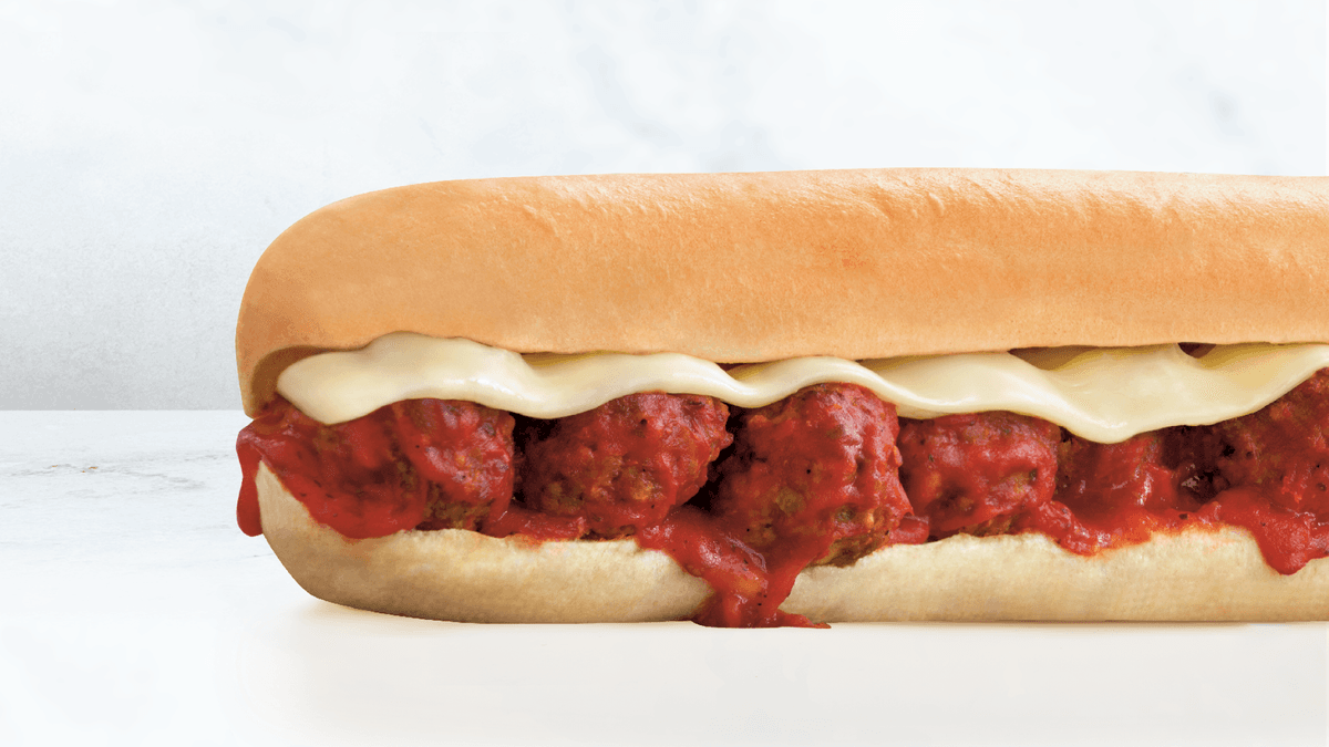 Large Meatball Sub Combo / Grand sandwich aux boulettes de viande